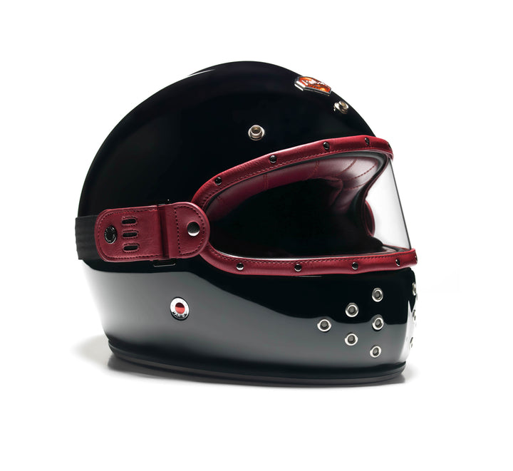 FÉLIX MASKA // BURGUNDY